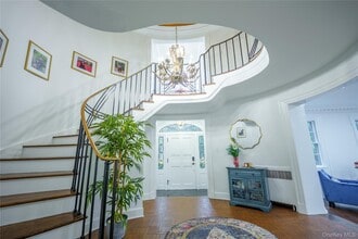 10 Hidden Pond in Glen Head, NY - Foto de edificio - Building Photo