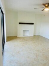 31 Lake Arbor Dr in Palm Springs, FL - Building Photo - Building Photo