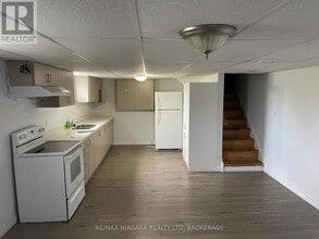 144 Wellington St in Welland, ON - Building Photo - Building Photo