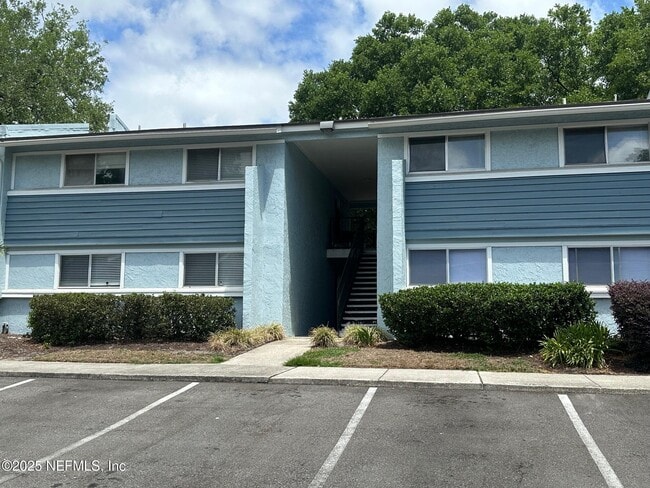 12171 Beach Blvd in Jacksonville, FL - Building Photo - Building Photo