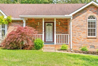 2003 Cherokee Trail in Springfield, TN - Building Photo - Building Photo