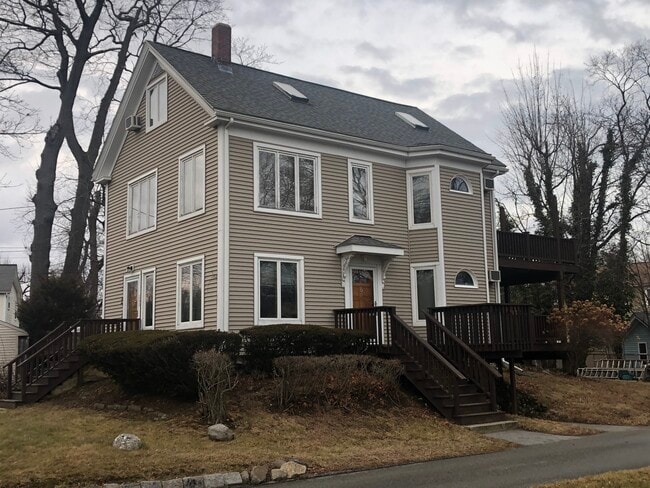 200 Park Ave, Unit Apartment 2