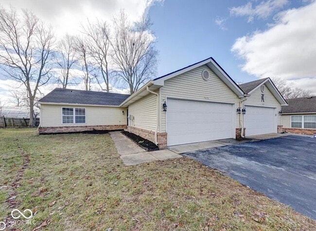 property at 7621 Orchard Village Dr