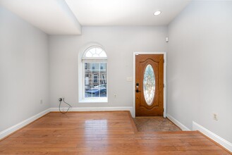 603 S Clinton St in Baltimore, MD - Building Photo - Building Photo