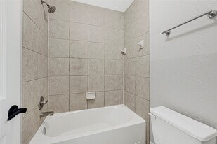 14450 Eastern Redbud Ln in Houston, TX - Building Photo