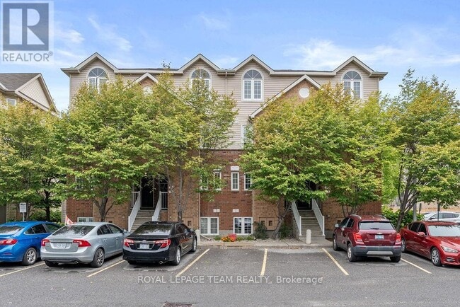 property at 77 Steele Park Private