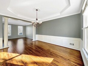 5910 Westcroft Ln in Cumming, GA - Foto de edificio - Building Photo