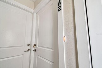 650 E Tarpon Ave, Unit A2 or B2 in Tarpon Springs, FL - Building Photo - Building Photo