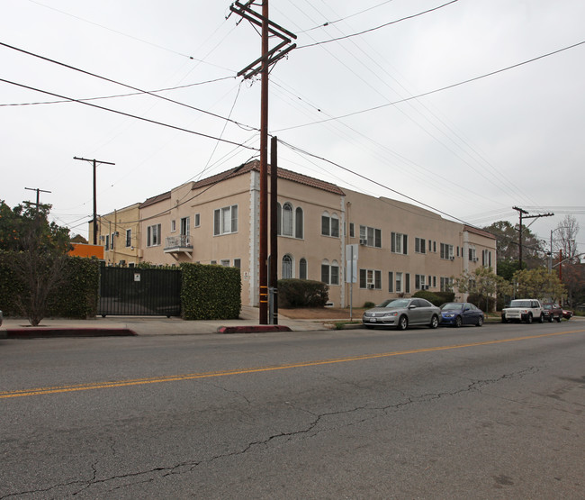 1901 N Commonwealth Ave in Los Angeles, CA - Building Photo - Building Photo