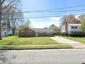 333 Nassau Plz in Hampton, VA - Building Photo