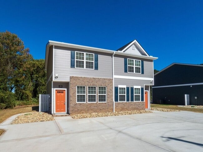 302 Bogle St in Maryville, TN - Building Photo - Building Photo