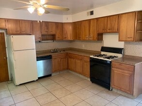 1167 Wightman St in Pittsburgh, PA - Building Photo - Building Photo