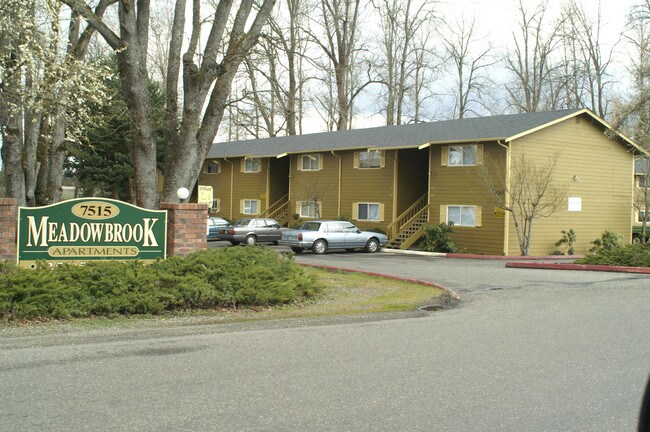 Meadowbrook Apartments in Lakewood, WA - Building Photo - Building Photo
