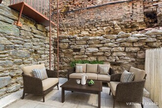 60 Avenue B, Unit A in New York, NY - Building Photo - Building Photo