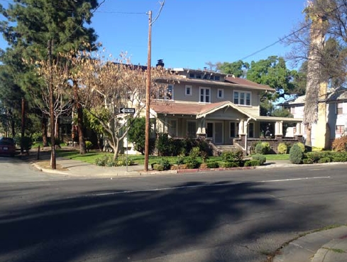 Parkside Apartments in Stockton, CA - Building Photo