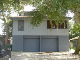 1692 Wharf Rd in Sarasota, FL - Building Photo