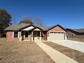 109 Blue Star Ln in Poplar Bluff, MO - Building Photo