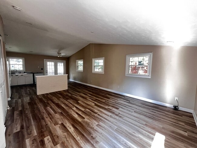4017 Hillbrook Dr in Louisville, KY - Building Photo - Building Photo