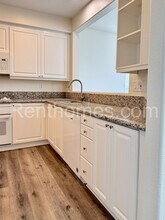 11679 Westview Pkwy in San Diego, CA - Building Photo - Building Photo