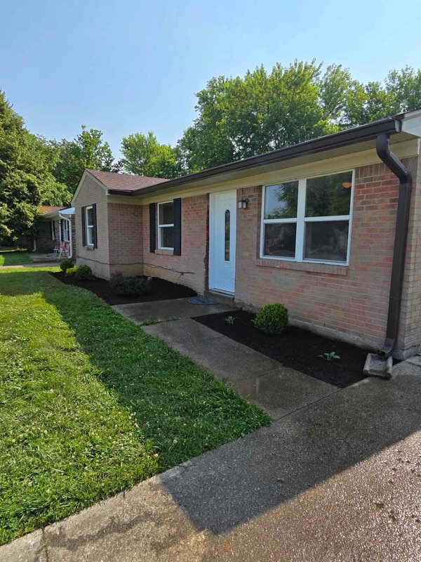 10315 Waycross Ave in Louisville, KY - Foto de edificio - Building Photo