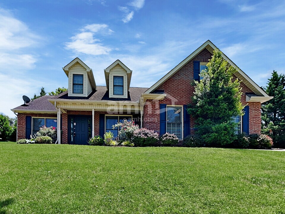 7807 Chipmunk Ln in Powell, TN - Building Photo