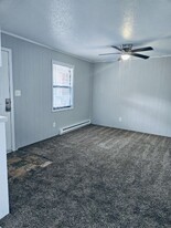 BC - Broadbay Crossings in Winston-Salem, NC - Building Photo - Interior Photo