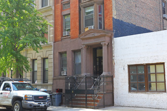 278 W 19th St in New York, NY - Building Photo - Building Photo