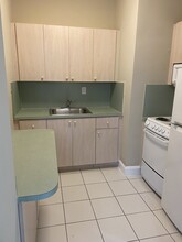 201 W 50th St, Unit Isabel in Hialeah, FL - Foto de edificio - Building Photo