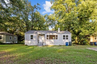 829 Meadowbrook Dr in Birmingham, AL - Building Photo - Building Photo