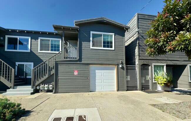 2731 Chestnut St in Oakland, CA - Foto de edificio - Building Photo