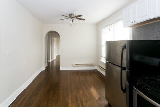 918 Green Bay, Unit G4 in Northfield, IL - Foto de edificio - Building Photo