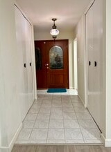 563 Hubbard Ave in Santa Clara, CA - Foto de edificio - Building Photo