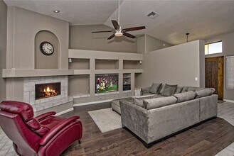 4548 W Mariposa Grande Ln in Glendale, AZ - Foto de edificio - Building Photo