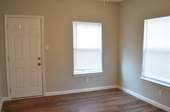 248 Ray Ave in San Antonio, TX - Building Photo - Building Photo