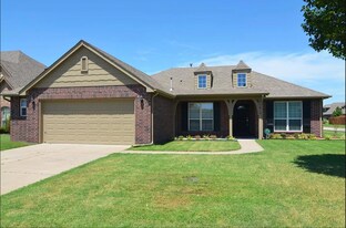 11613 E. 105th St. N. in Owasso, OK - Building Photo