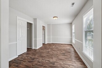 3915 Valley Ct in Winston-Salem, NC - Building Photo - Building Photo