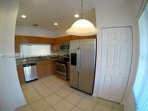 8222 SW 27th St in Miramar, FL - Building Photo - Building Photo