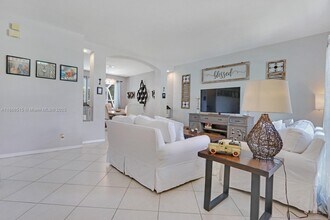13359 NW 16th St in Pembroke Pines, FL - Building Photo - Building Photo