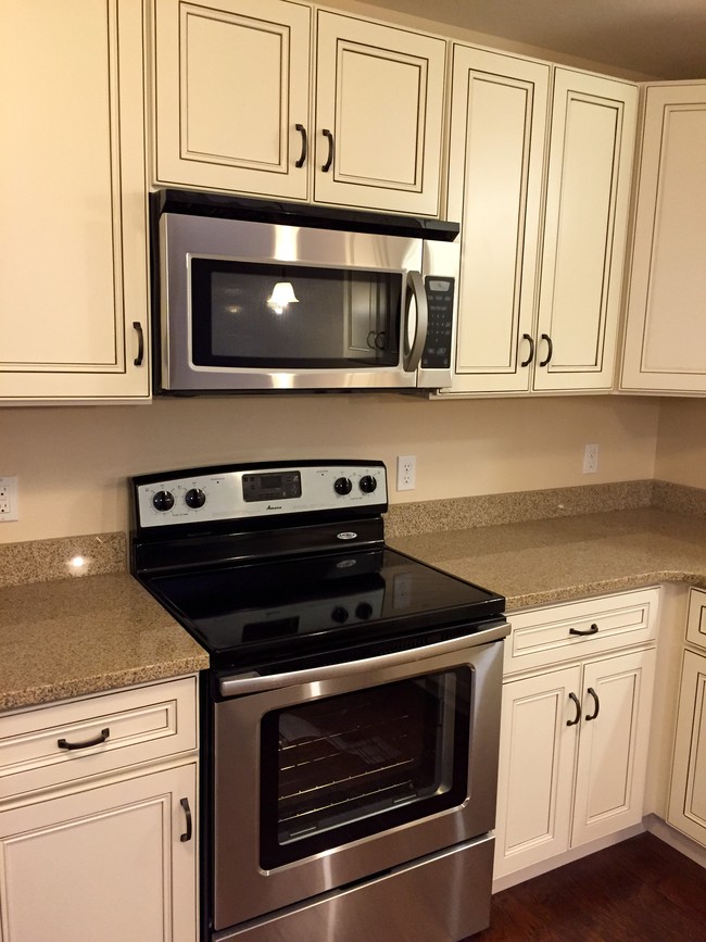 143 S Main St, Unit 2