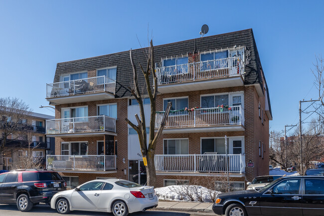 480 De Largentière Rue