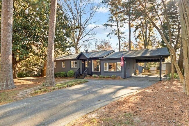 property at 1333 Victor Rd NE