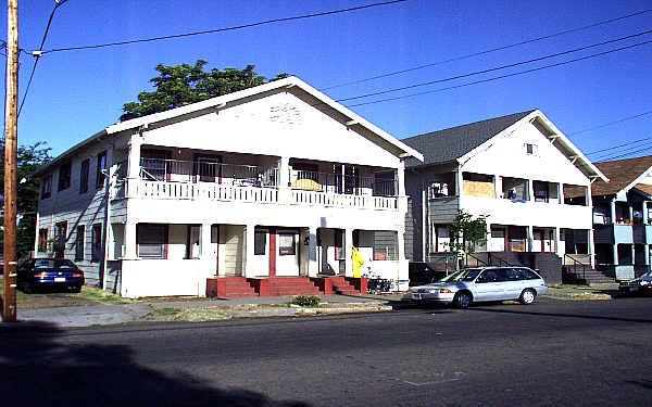 527 N American St in Stockton, CA - Foto de edificio