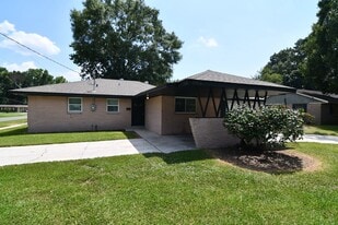 3454 Harrison St in Baker, LA - Building Photo