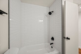 1640 W Northwest Blvd in Winston-Salem, NC - Building Photo - Building Photo