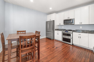 200 W 5th St, Unit A in Frederick, MD - Foto de edificio - Building Photo