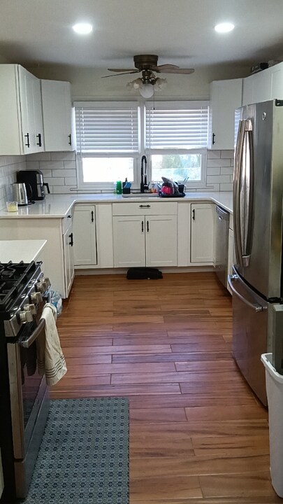 7.. Waksman Pl in North Brunswick, NJ - Building Photo