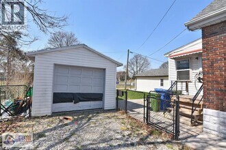 769 McKay Ave in Windsor, ON - Foto de edificio - Building Photo