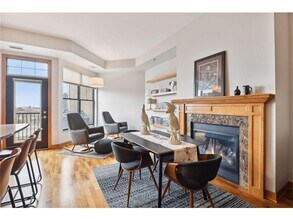 317 Groveland Ave in Minneapolis, MN - Foto de edificio - Building Photo