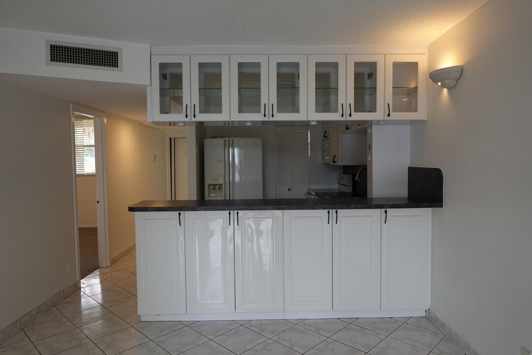 5321 NE 24th Terrace in Fort Lauderdale, FL - Building Photo