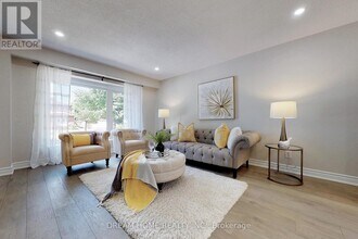 114 Mossbrook Crescent in Toronto, ON - Building Photo - Building Photo